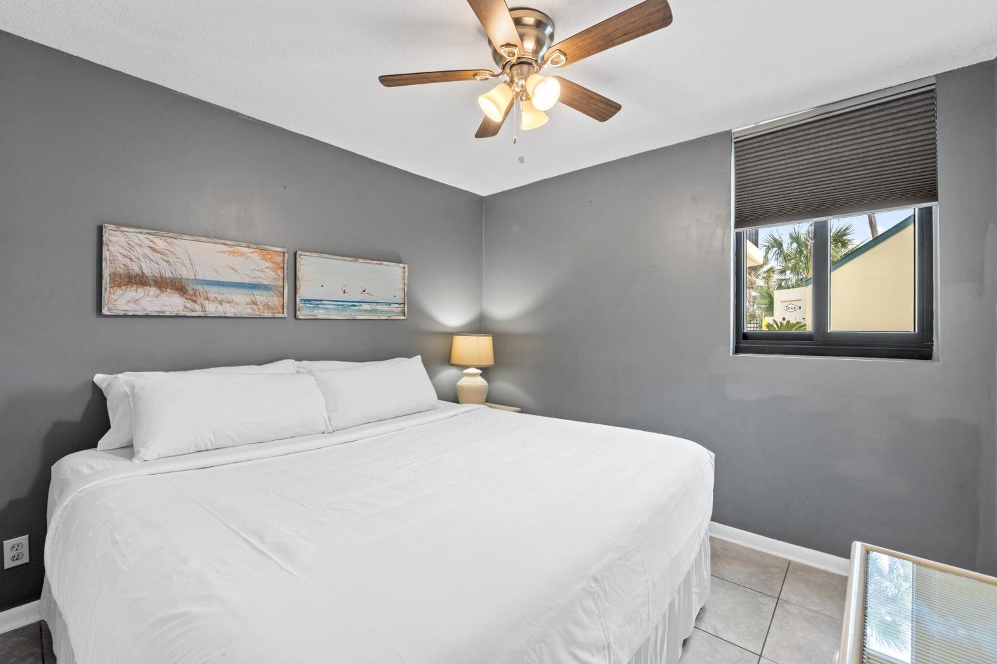 Holiday home Sunbird 102e By Book That